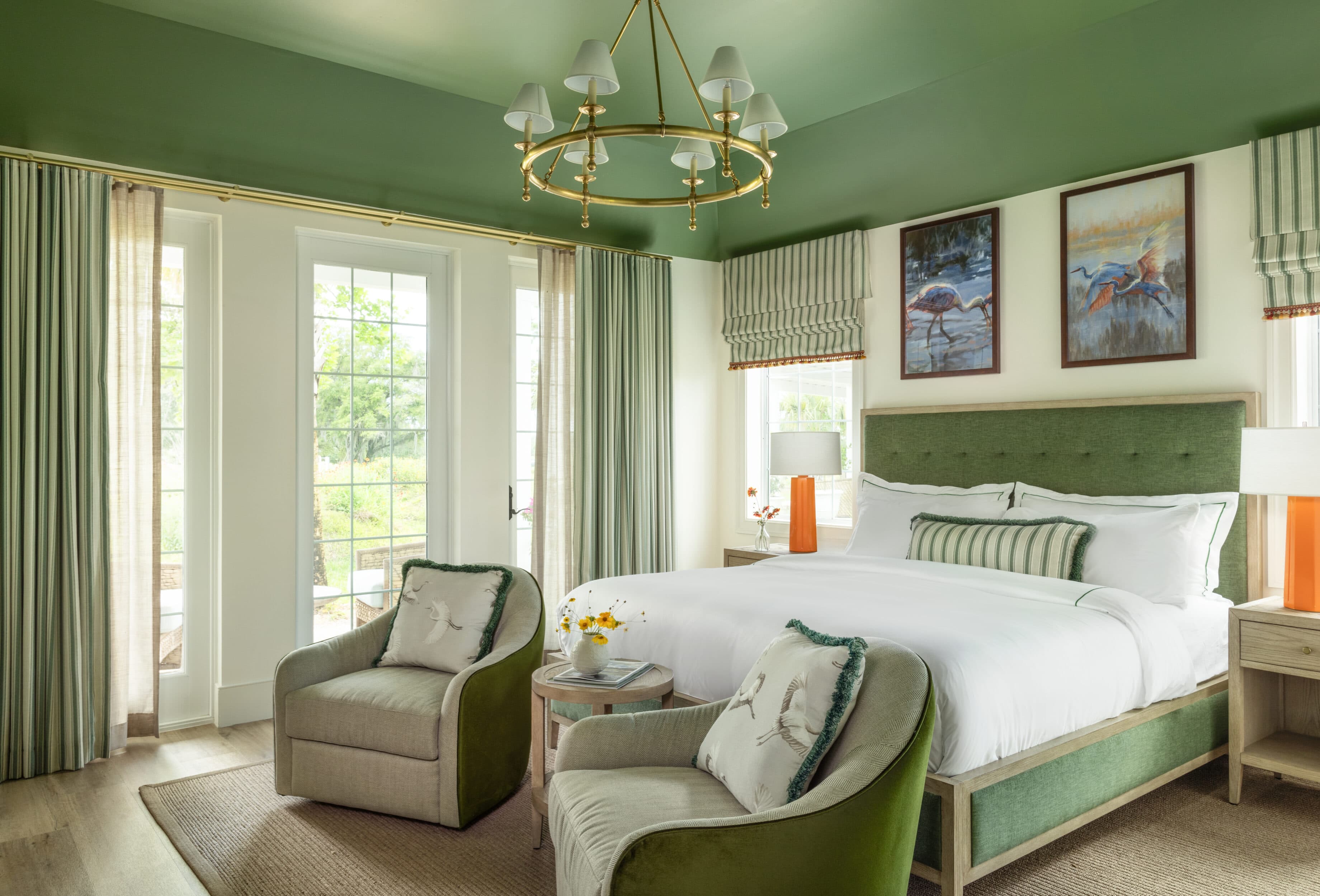 Luxury cottage accommodations at Cabot Citrus Farms